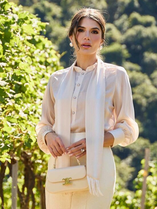 Imagem de Camisa Chiffon Satin Com Faixa Bege Clara Luzia Fazzolli